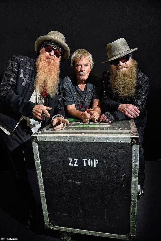 377949583_892582832459373_9023360986492545547_n