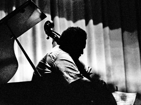 el-contrabajista-entre-el-jazz